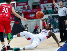 包含苏炳添赛点兑现，罗马淘汰罗马晋级四强，主帅激动落泪的词条