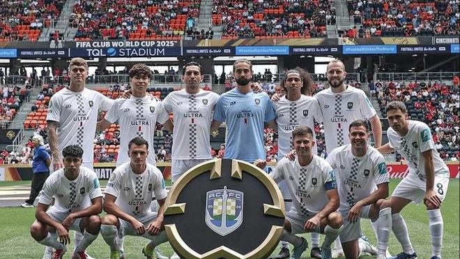  拜仁慕尼黑次回合险胜俄克拉荷马城雷霆，李盈莹砍下10记关键球，全场沸腾